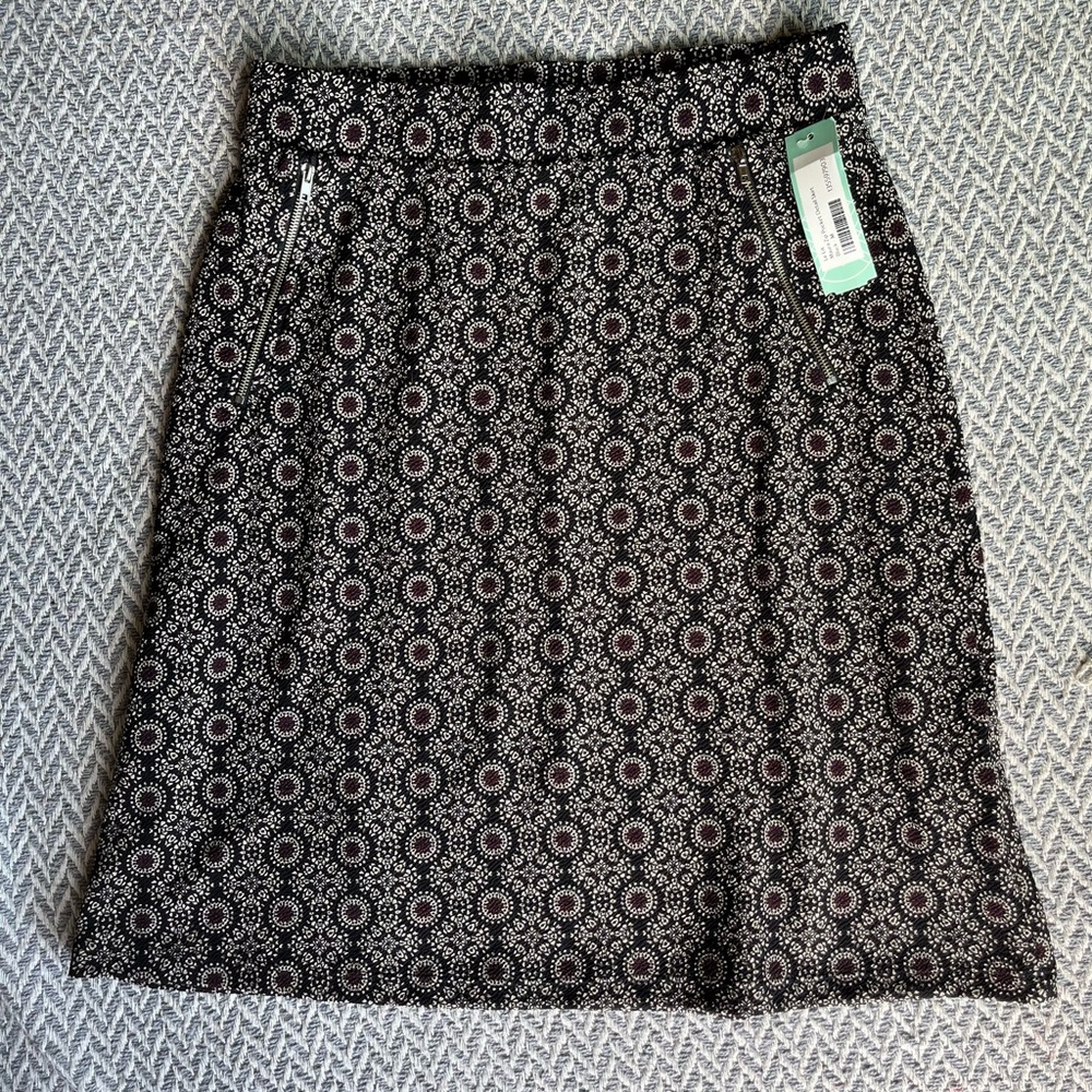 Le Lis Black and White Geometric Pencil Skirt - Picture 5 of 10